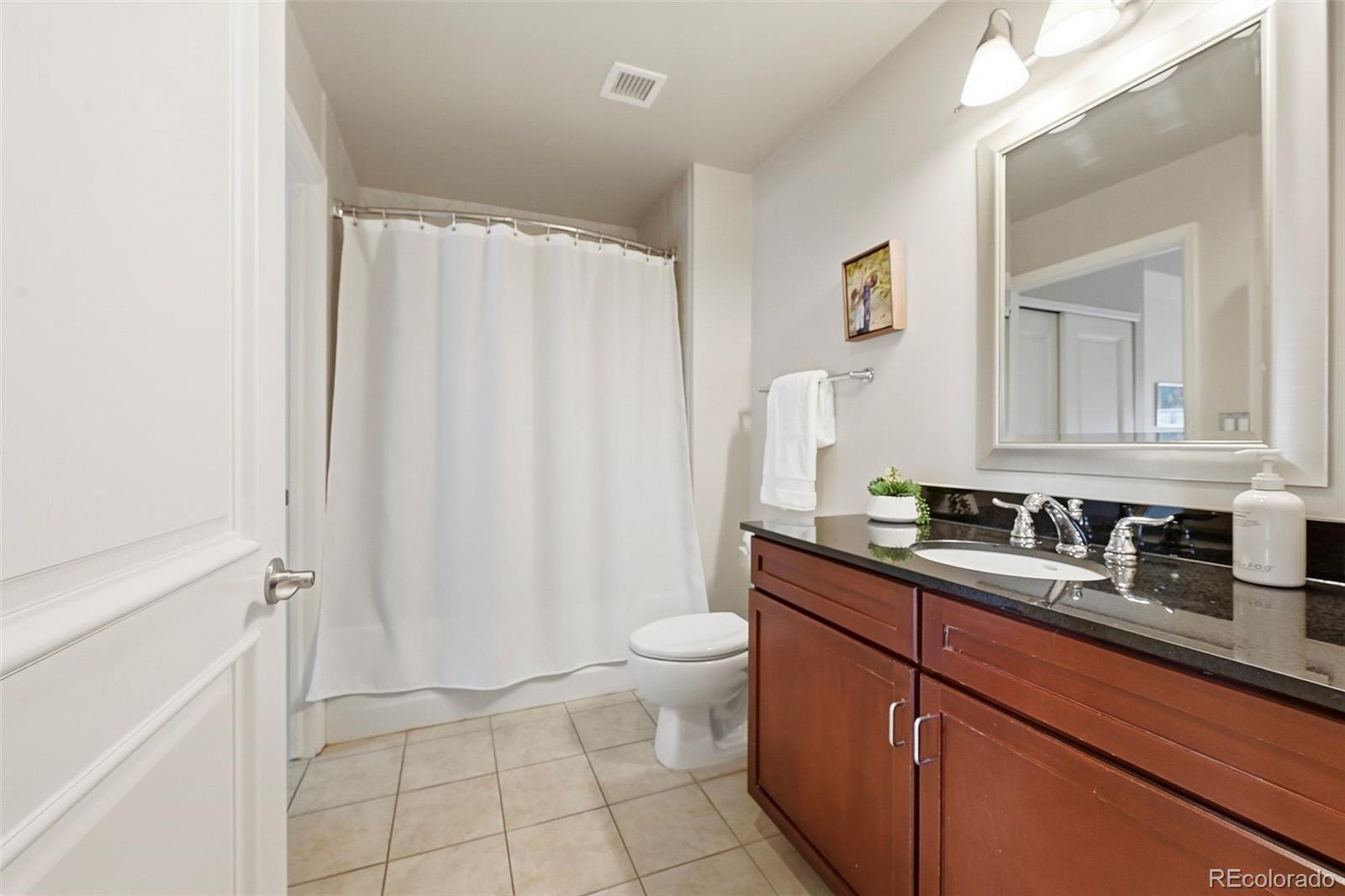 MLS Image #26 for 1975 n grant street 813,denver, Colorado