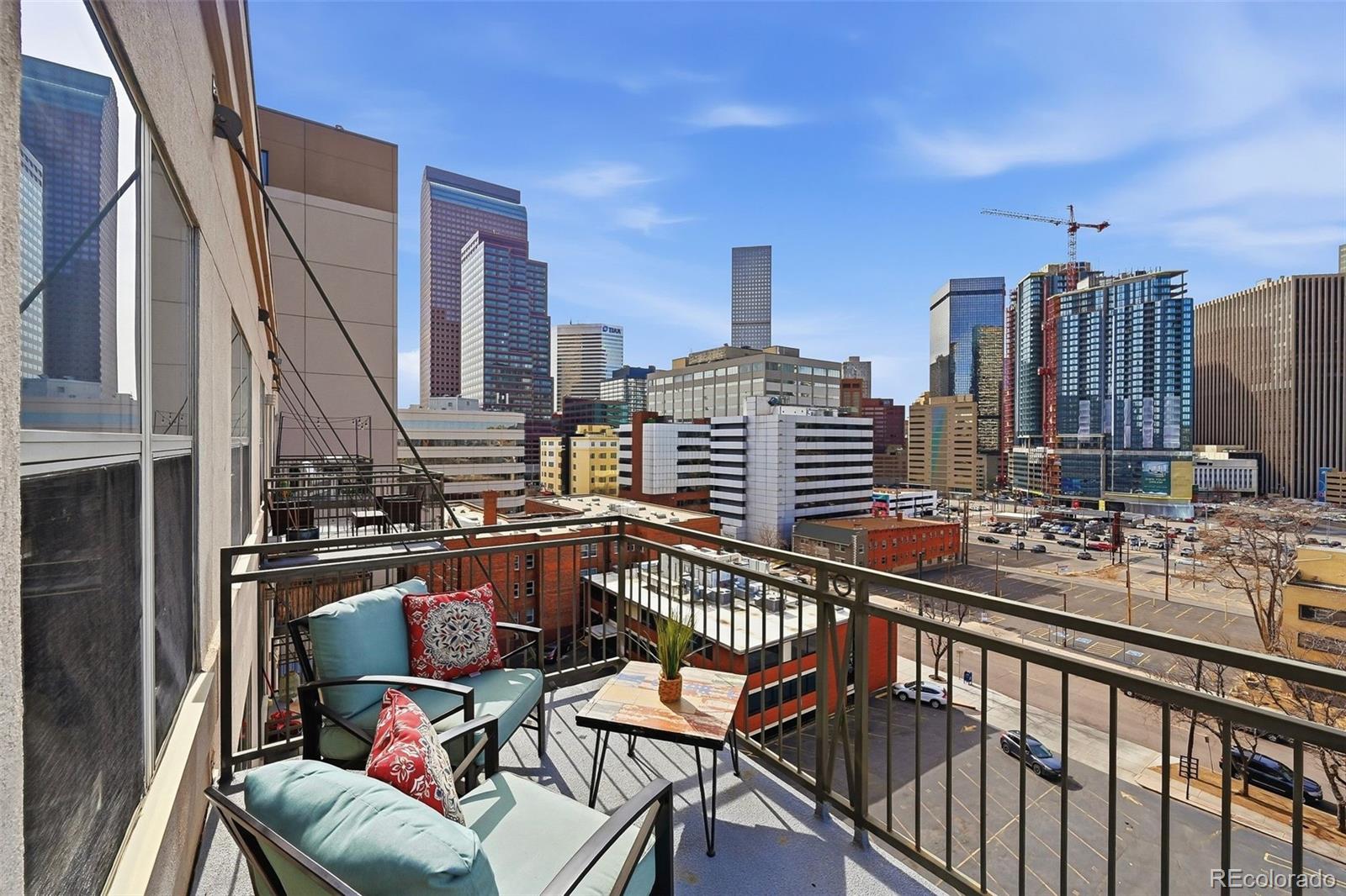 MLS Image #3 for 1975 n grant street 813,denver, Colorado