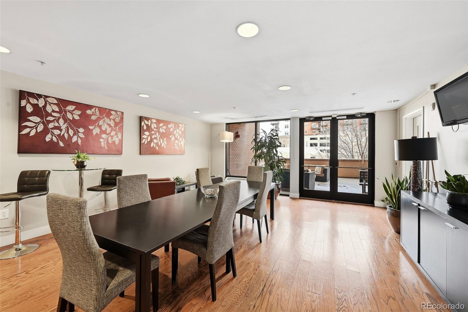 MLS Image #30 for 1975 n grant street 813,denver, Colorado