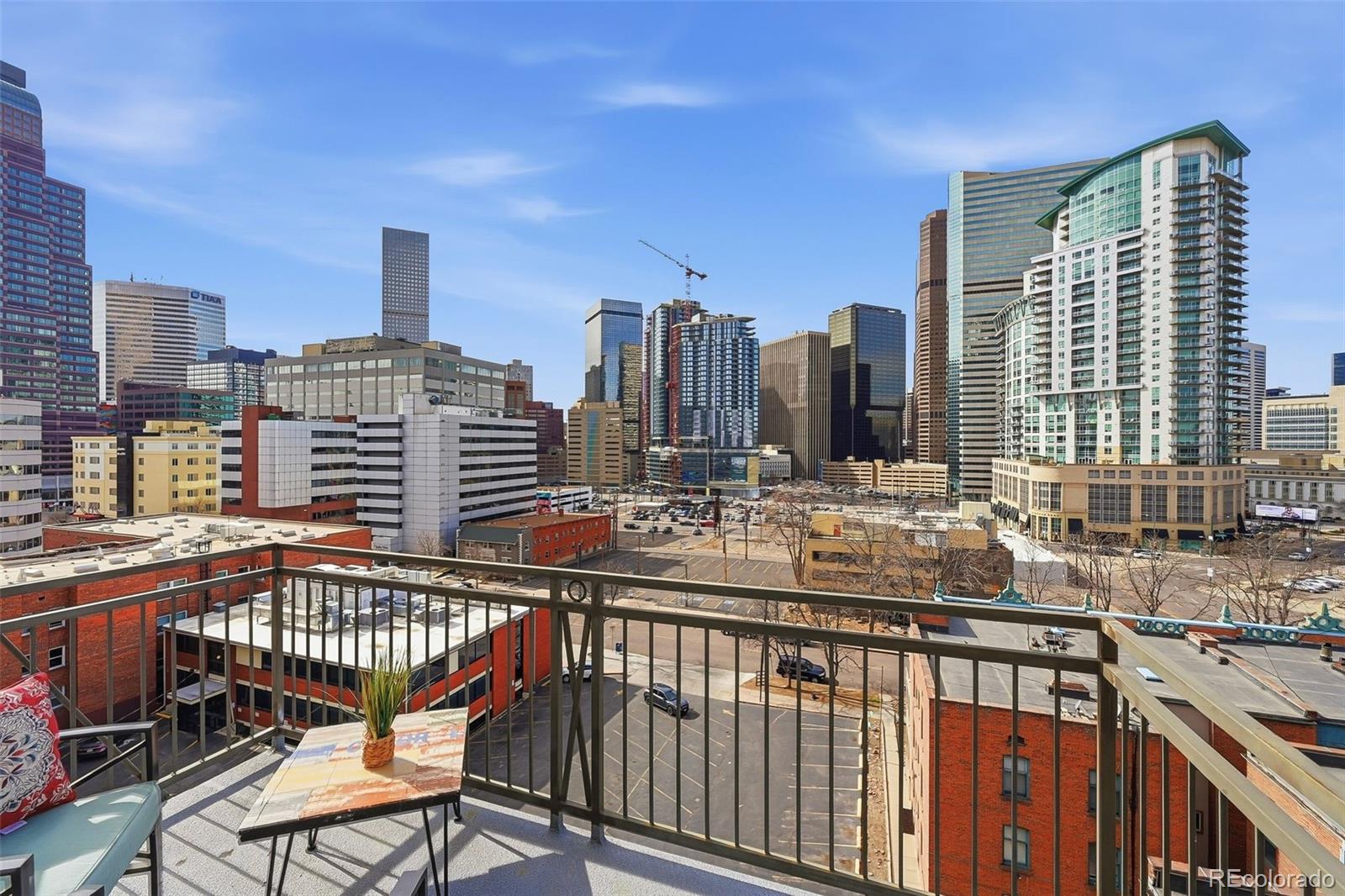 MLS Image #39 for 1975 n grant street 813,denver, Colorado