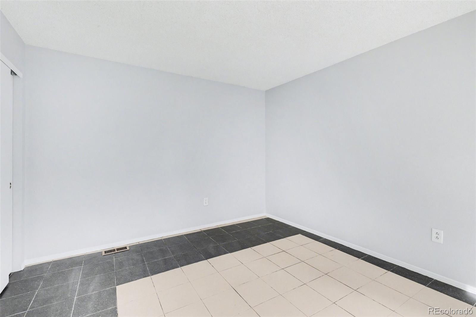 MLS Image #15 for 1405 s victor street,aurora, Colorado