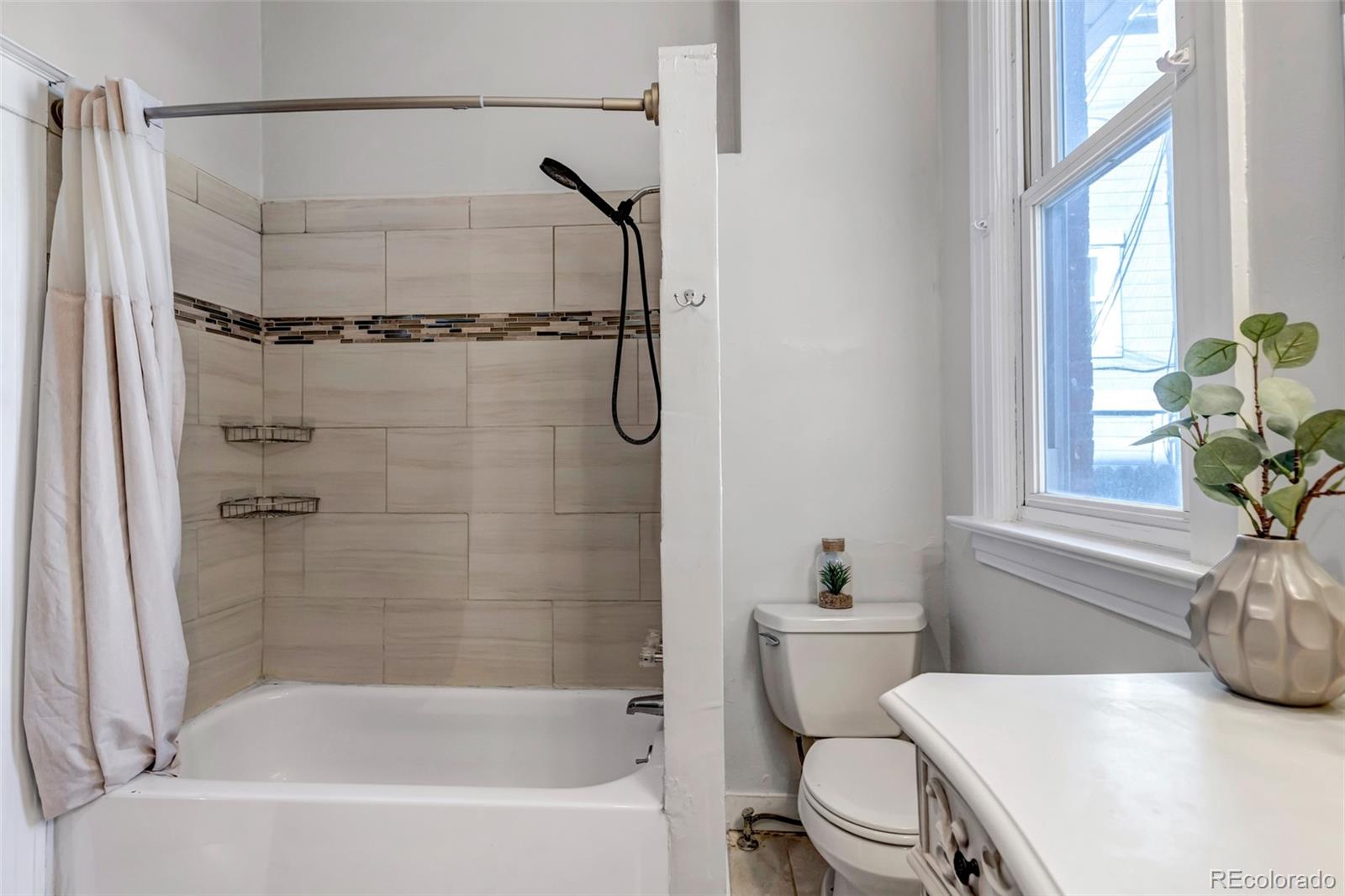 MLS Image #24 for 52 s washington street,denver, Colorado