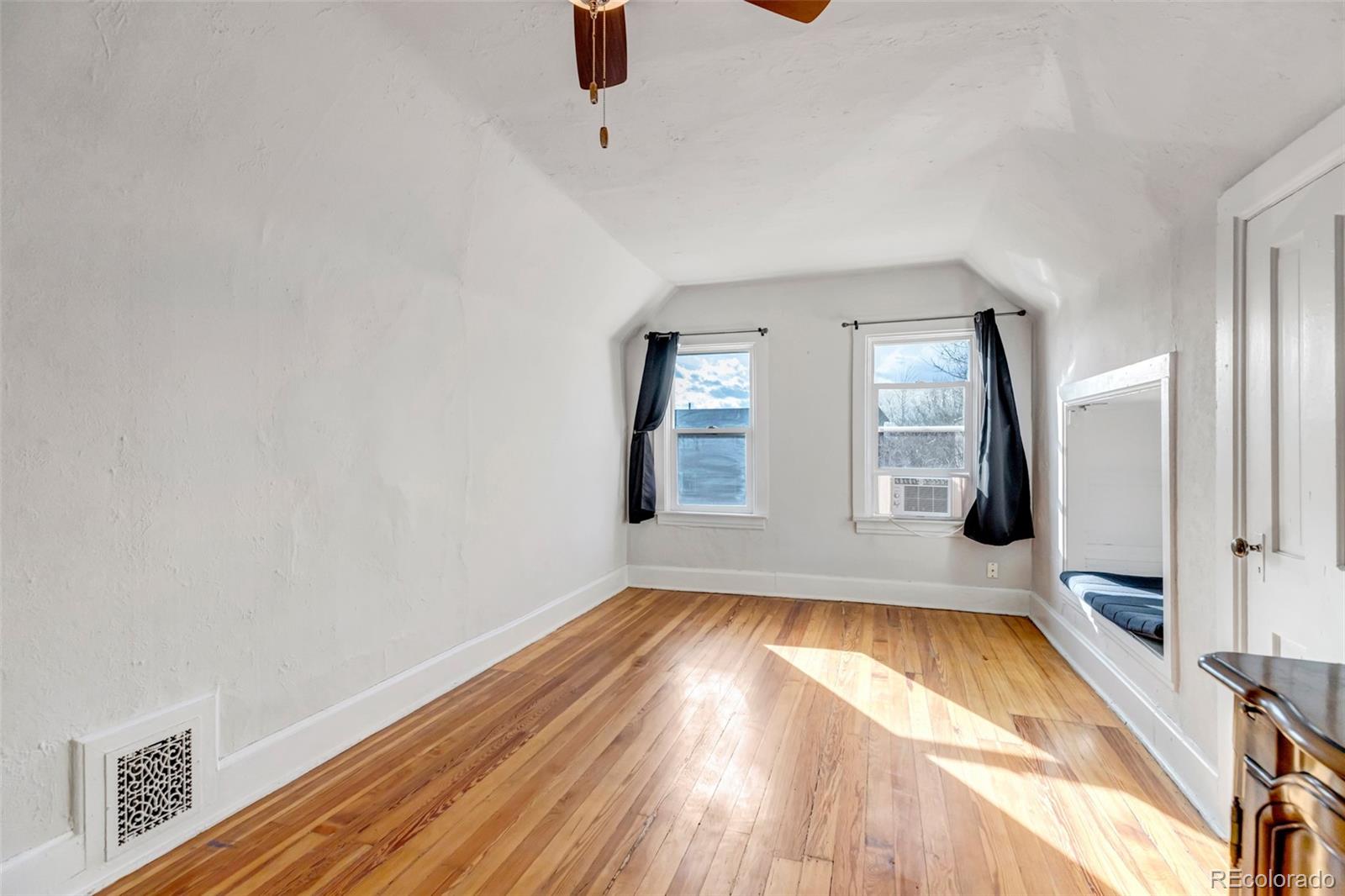 MLS Image #31 for 52 s washington street,denver, Colorado