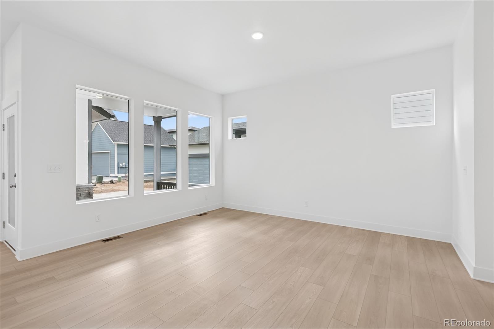 MLS Image #13 for 21276 e 62nd avenue,aurora, Colorado