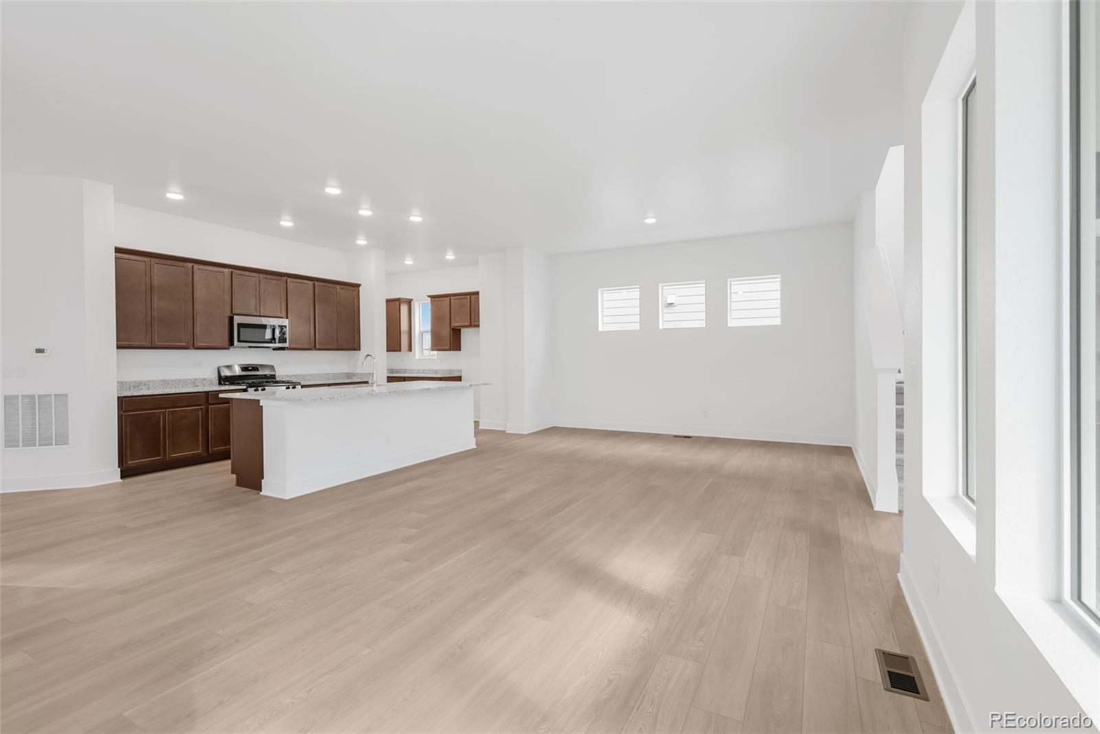 MLS Image #17 for 21276 e 62nd avenue,aurora, Colorado