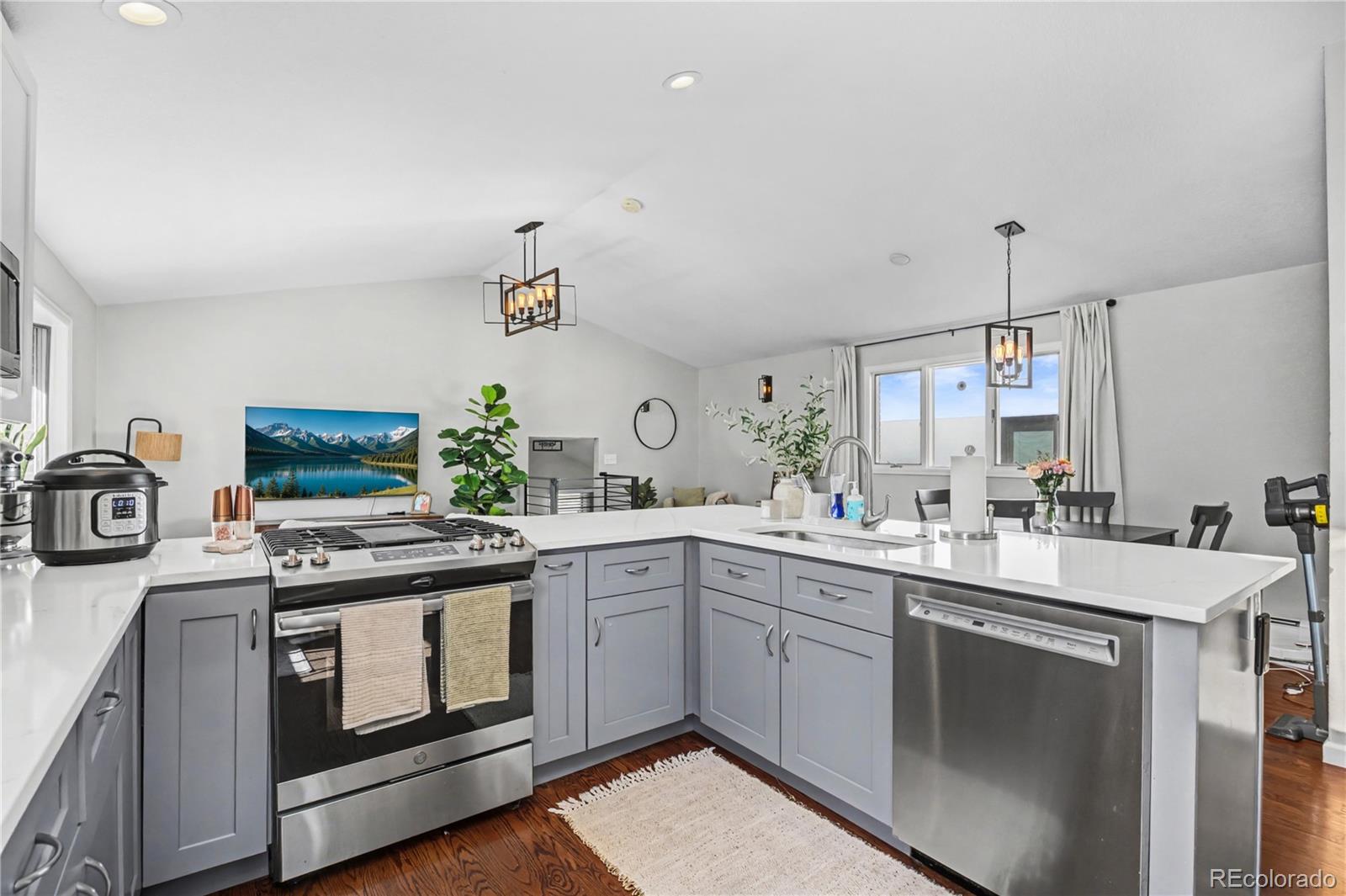 MLS Image #4 for 2456 s lafayette street,denver, Colorado
