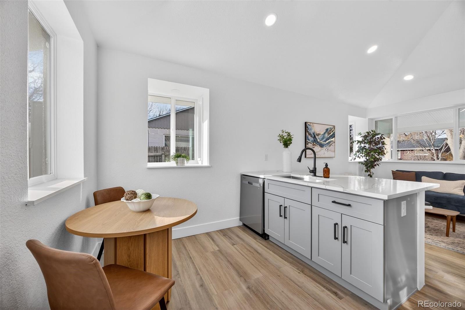 MLS Image #11 for 1638  wabash street,denver, Colorado