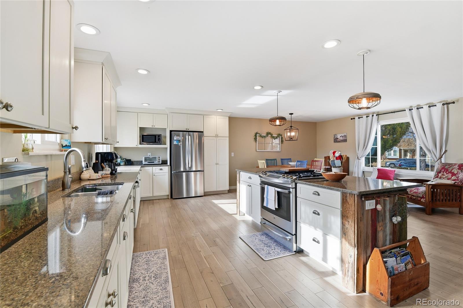 MLS Image #5 for 1542 e mineral place,centennial, Colorado