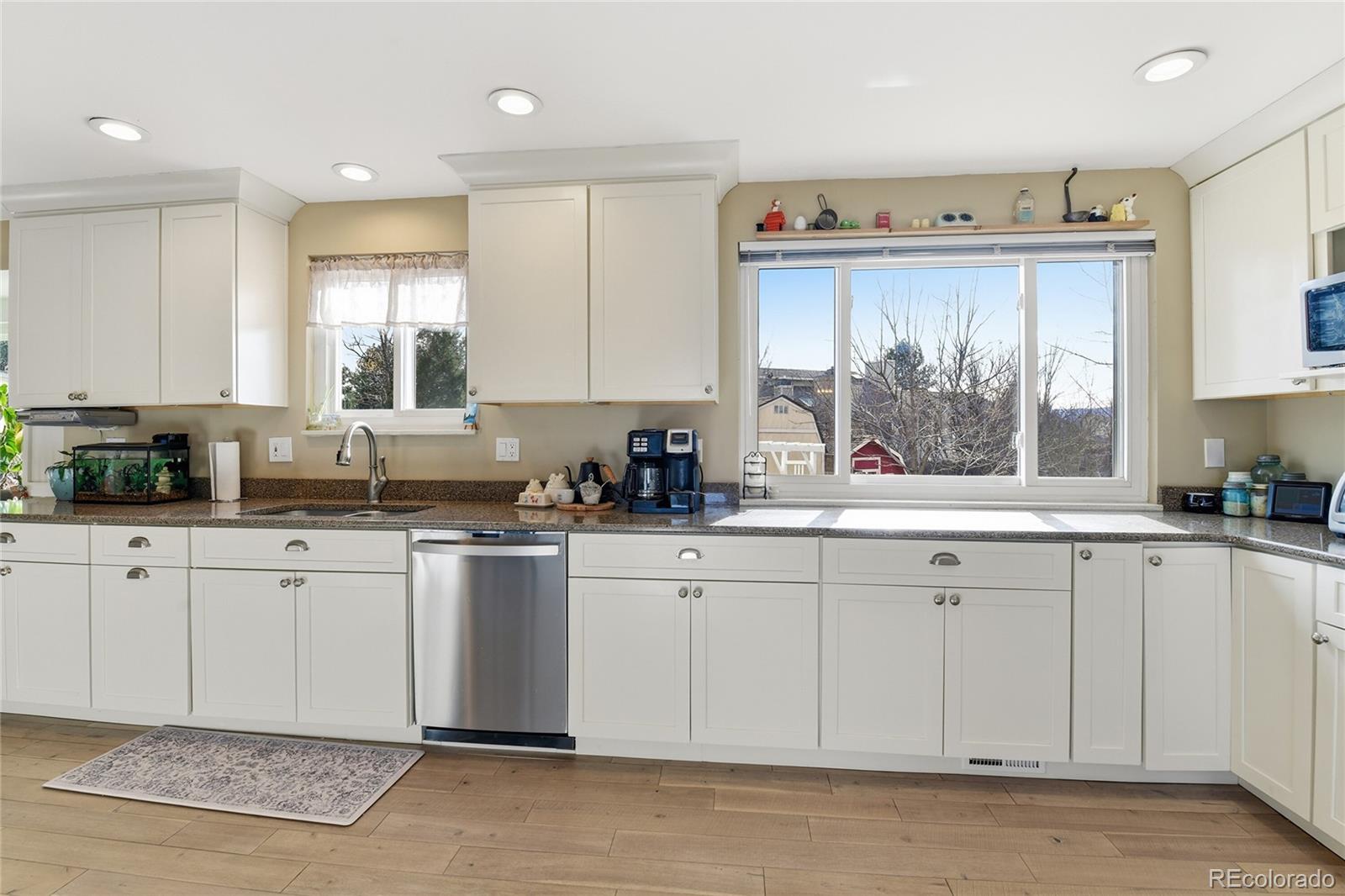 MLS Image #7 for 1542 e mineral place,centennial, Colorado