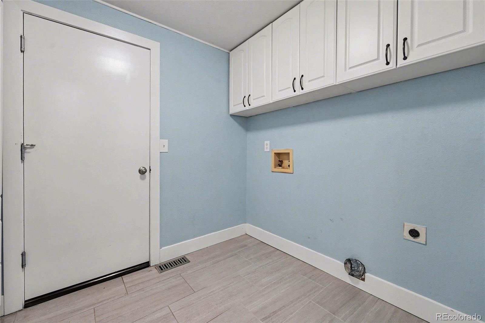 MLS Image #22 for 9855  spring hill street,highlands ranch, Colorado