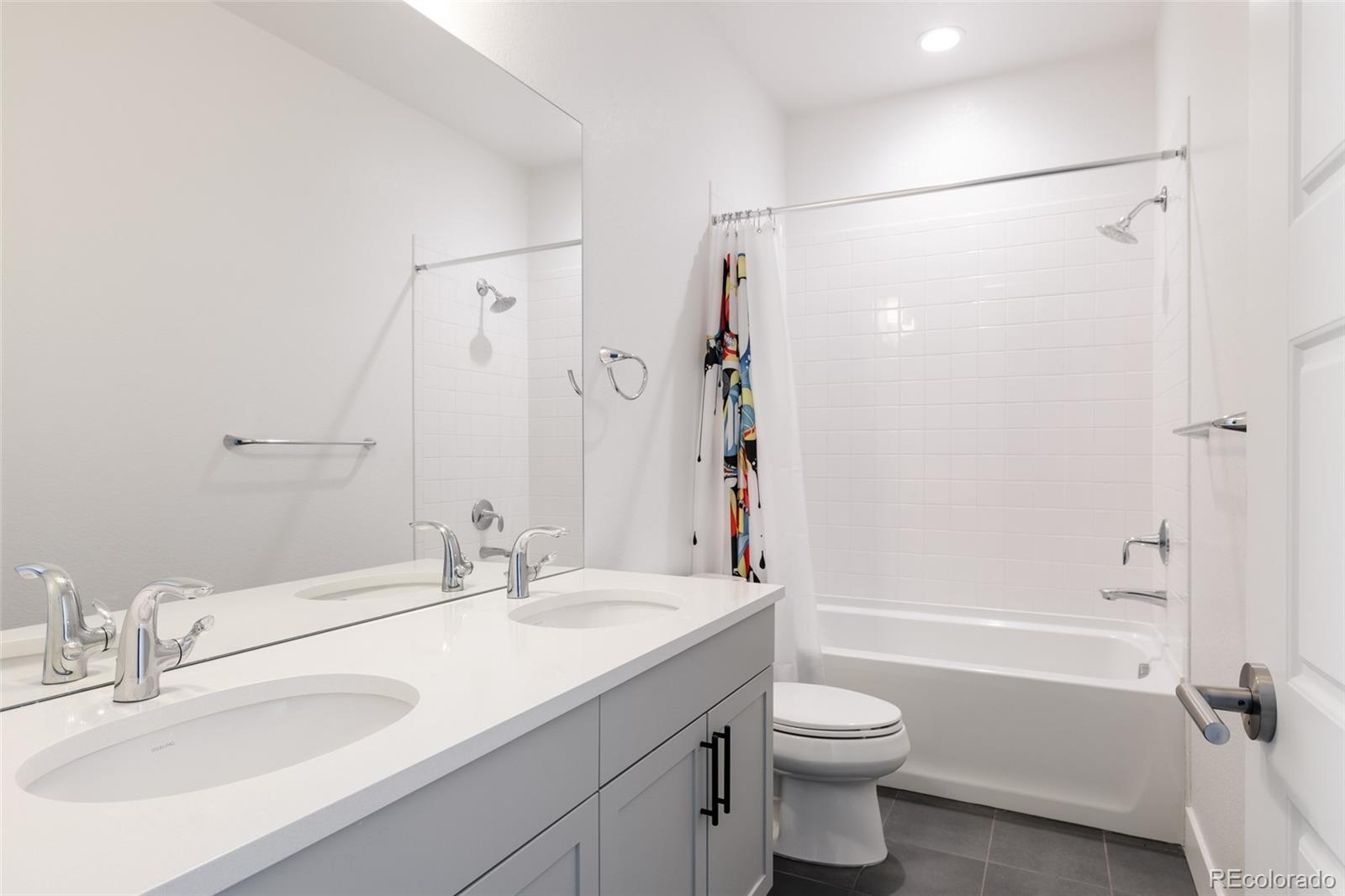 MLS Image #21 for 9747 e 61st avenue,denver, Colorado