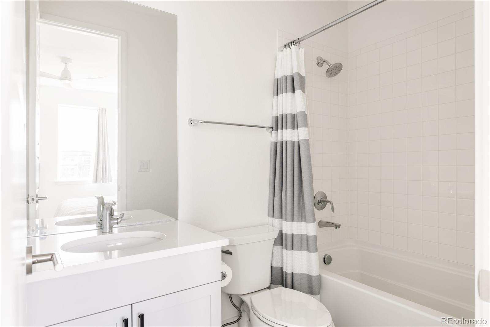 MLS Image #25 for 9747 e 61st avenue,denver, Colorado