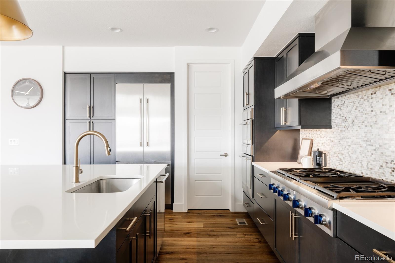 MLS Image #5 for 9747 e 61st avenue,denver, Colorado