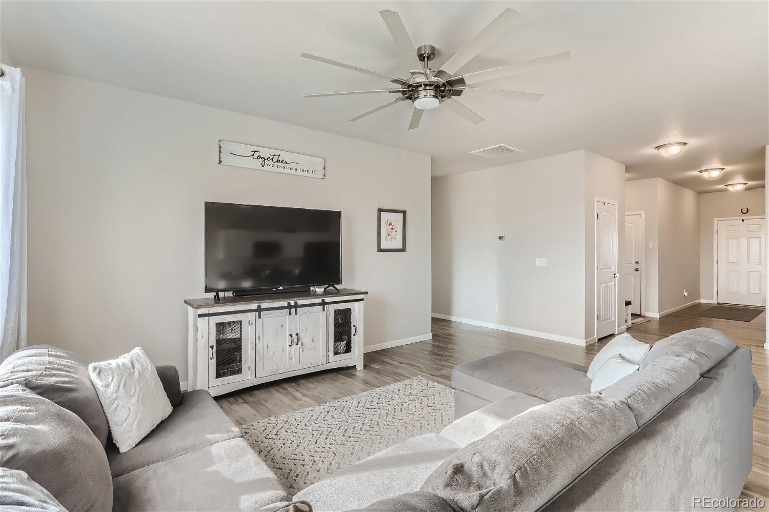 MLS Image #5 for 1102  glen creighton drive,dacono, Colorado