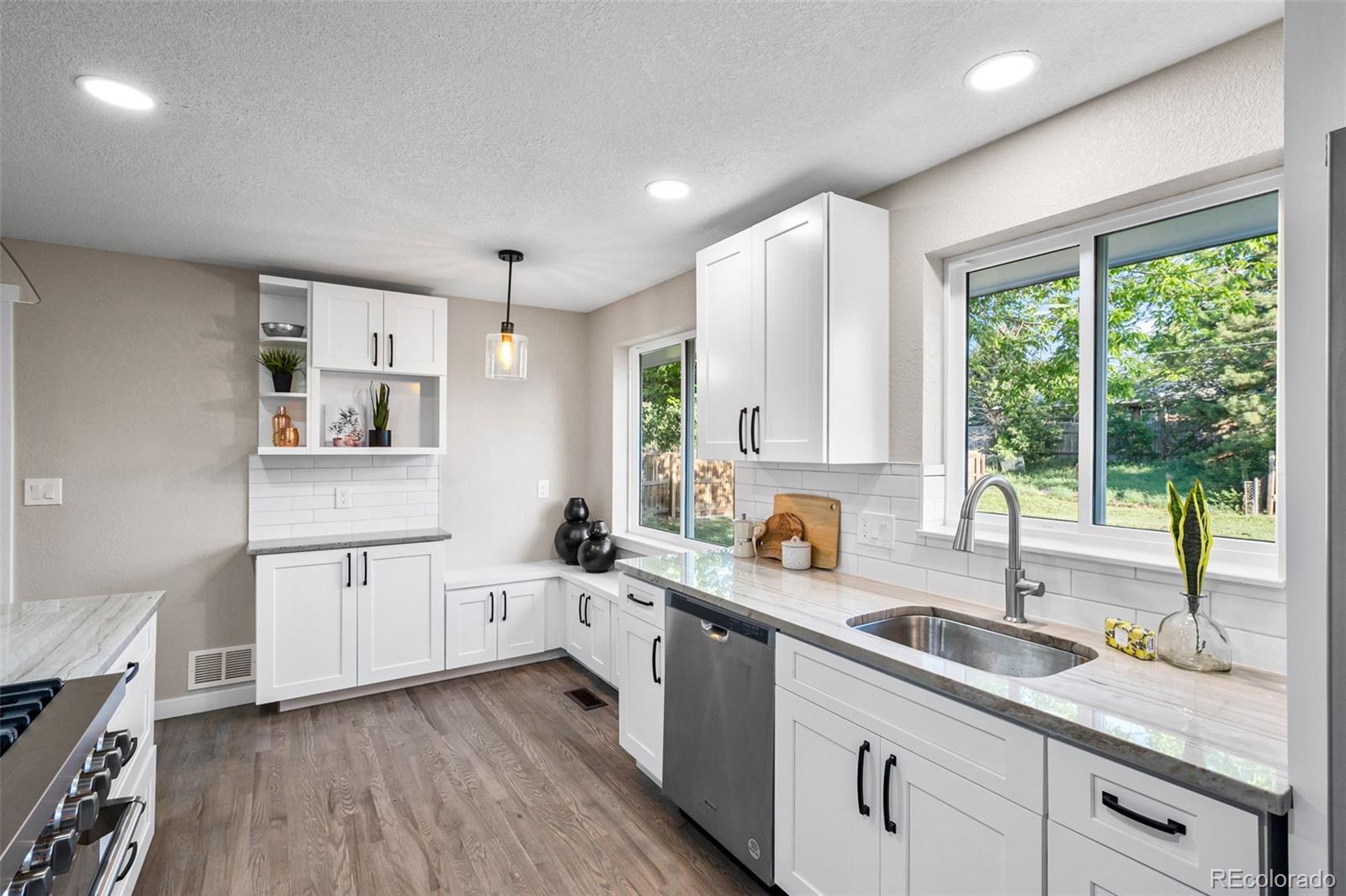 MLS Image #11 for 40 e weaver place,centennial, Colorado