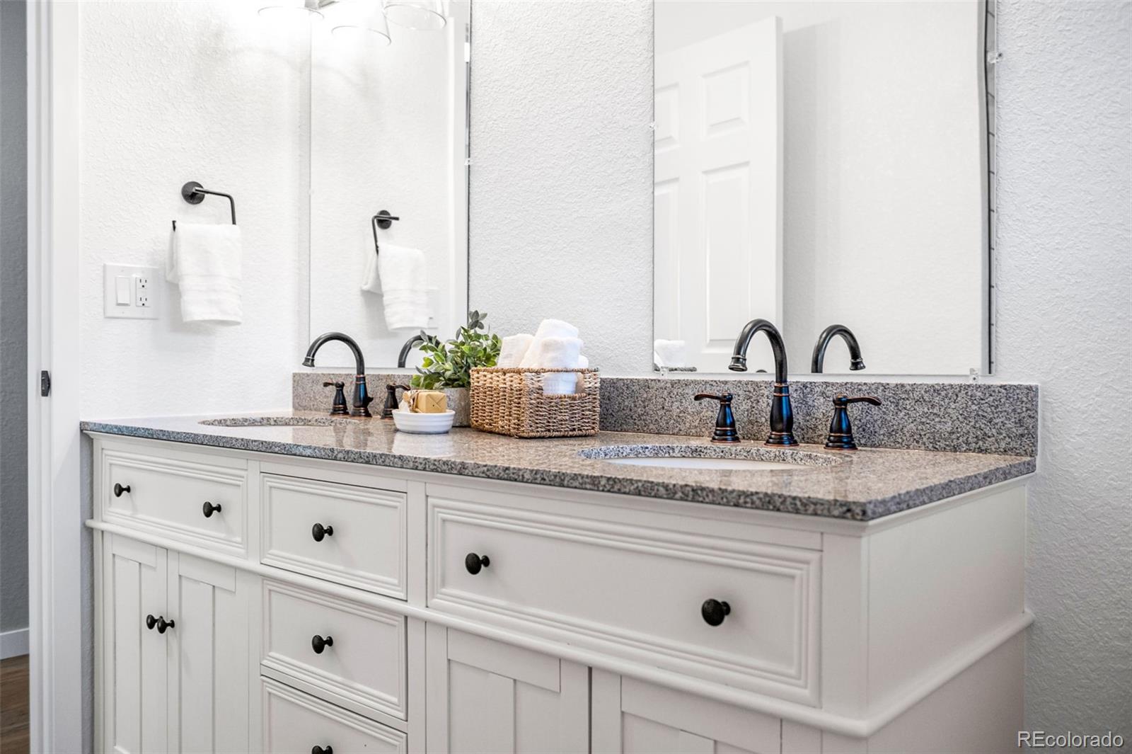 MLS Image #20 for 40 e weaver place,centennial, Colorado