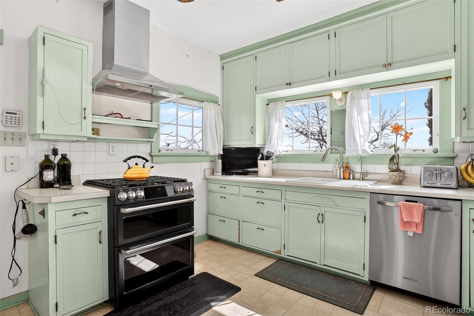 MLS Image #3 for 2954 s bryant street,denver, Colorado