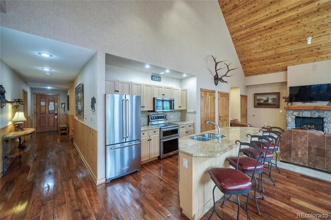 MLS Image #5 for 100  dercum square,dillon, Colorado