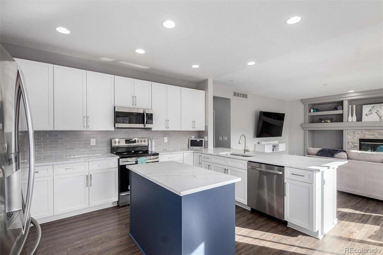 MLS Image #10 for 7823  rampart way,littleton, Colorado
