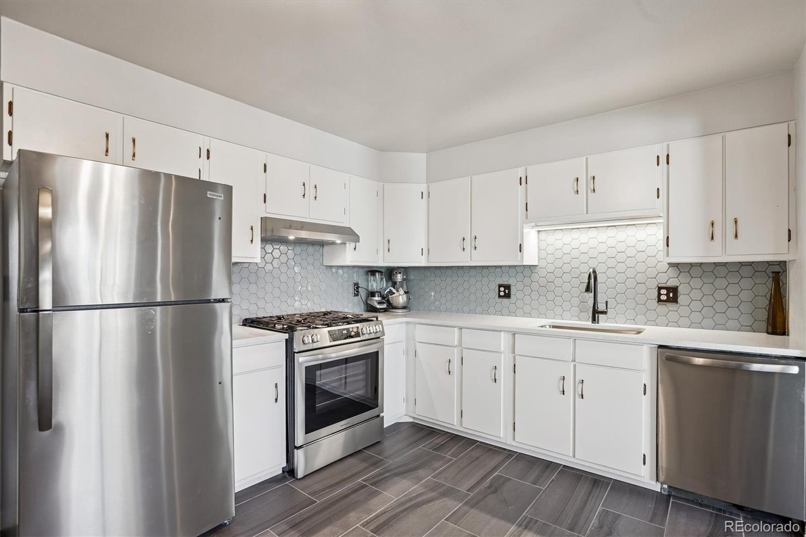MLS Image #10 for 1850 s hooker street,denver, Colorado