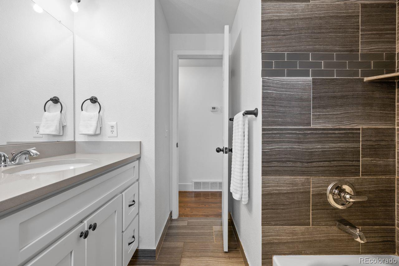 MLS Image #15 for 1528 s jamaica street,aurora, Colorado