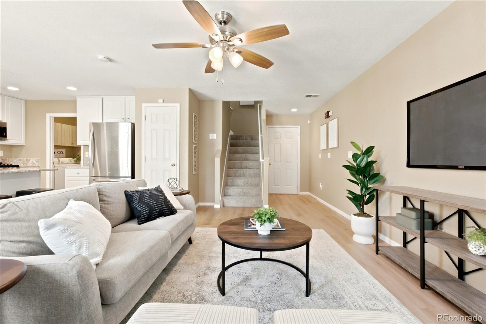 MLS Image #3 for 5389 s quatar circle,aurora, Colorado