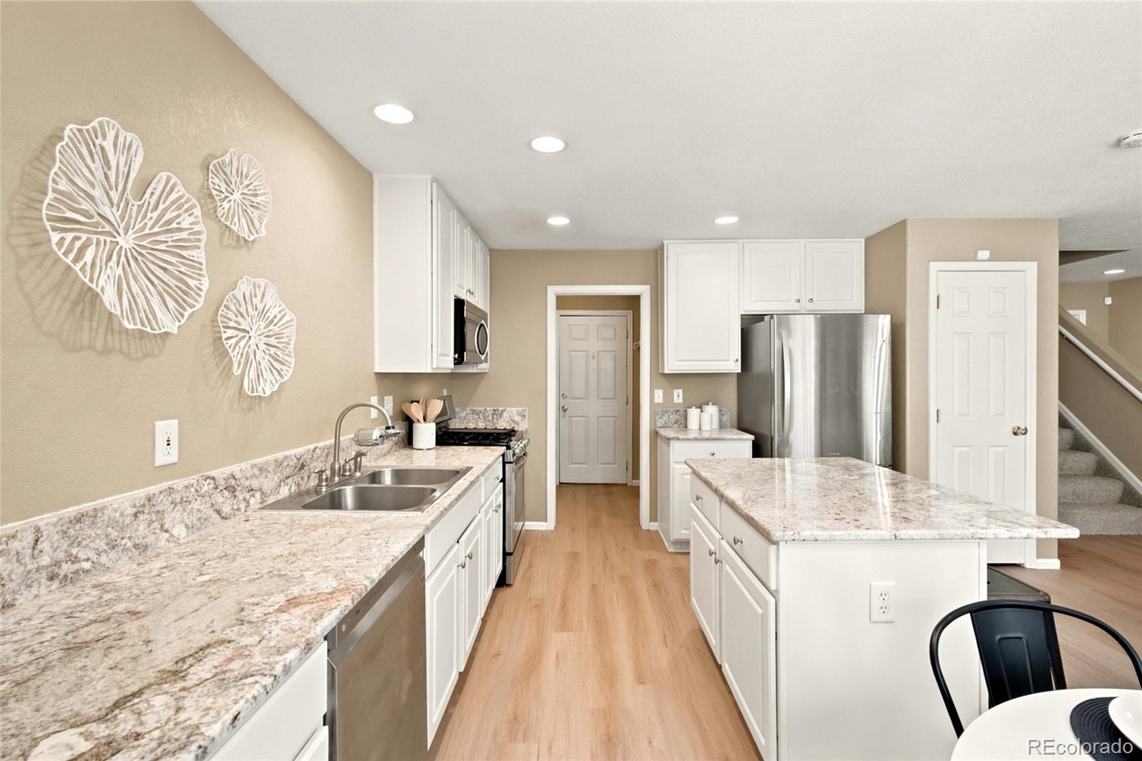 MLS Image #8 for 5389 s quatar circle,aurora, Colorado