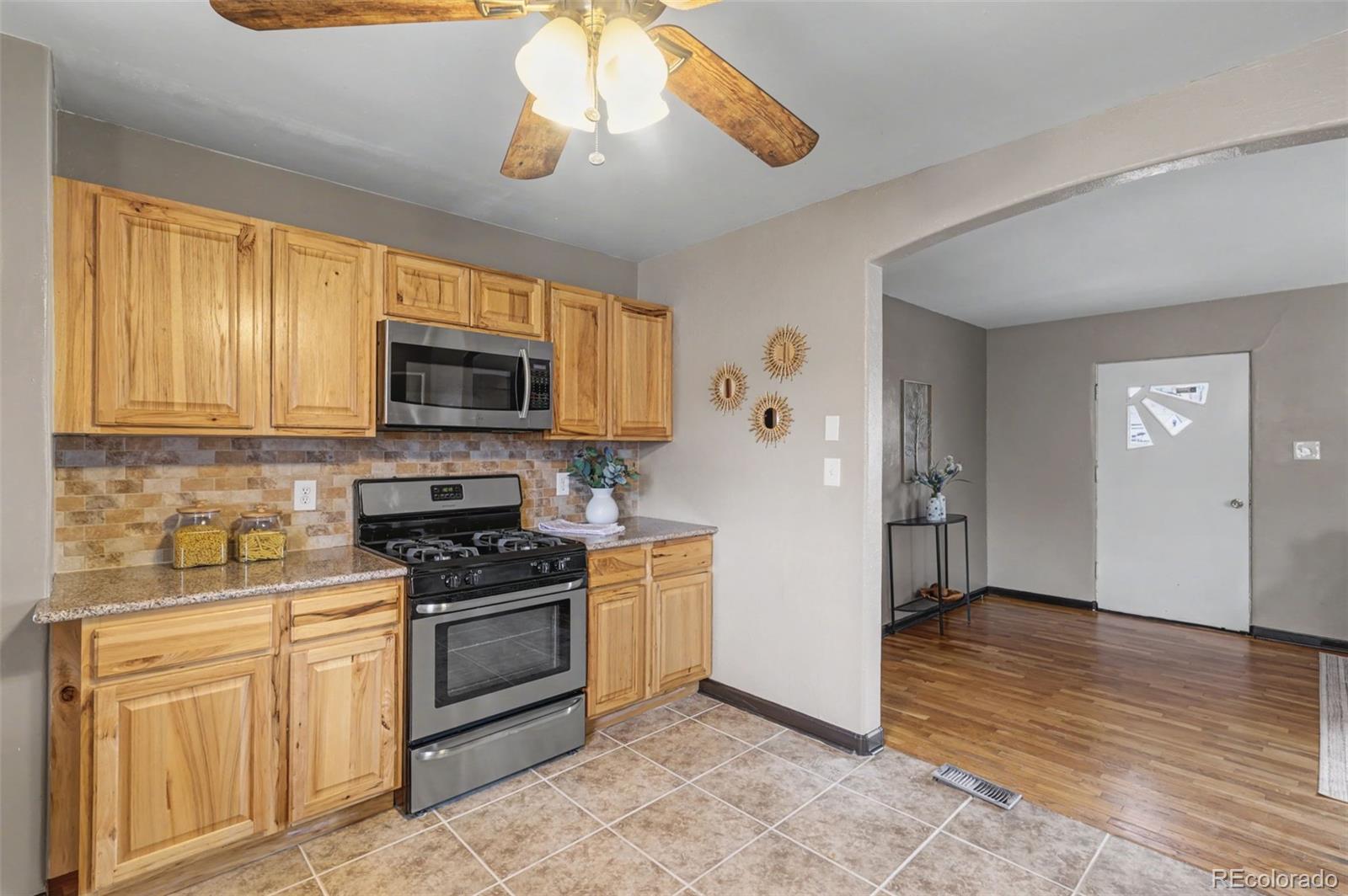 MLS Image #8 for 2415 w uintah street,colorado springs, Colorado