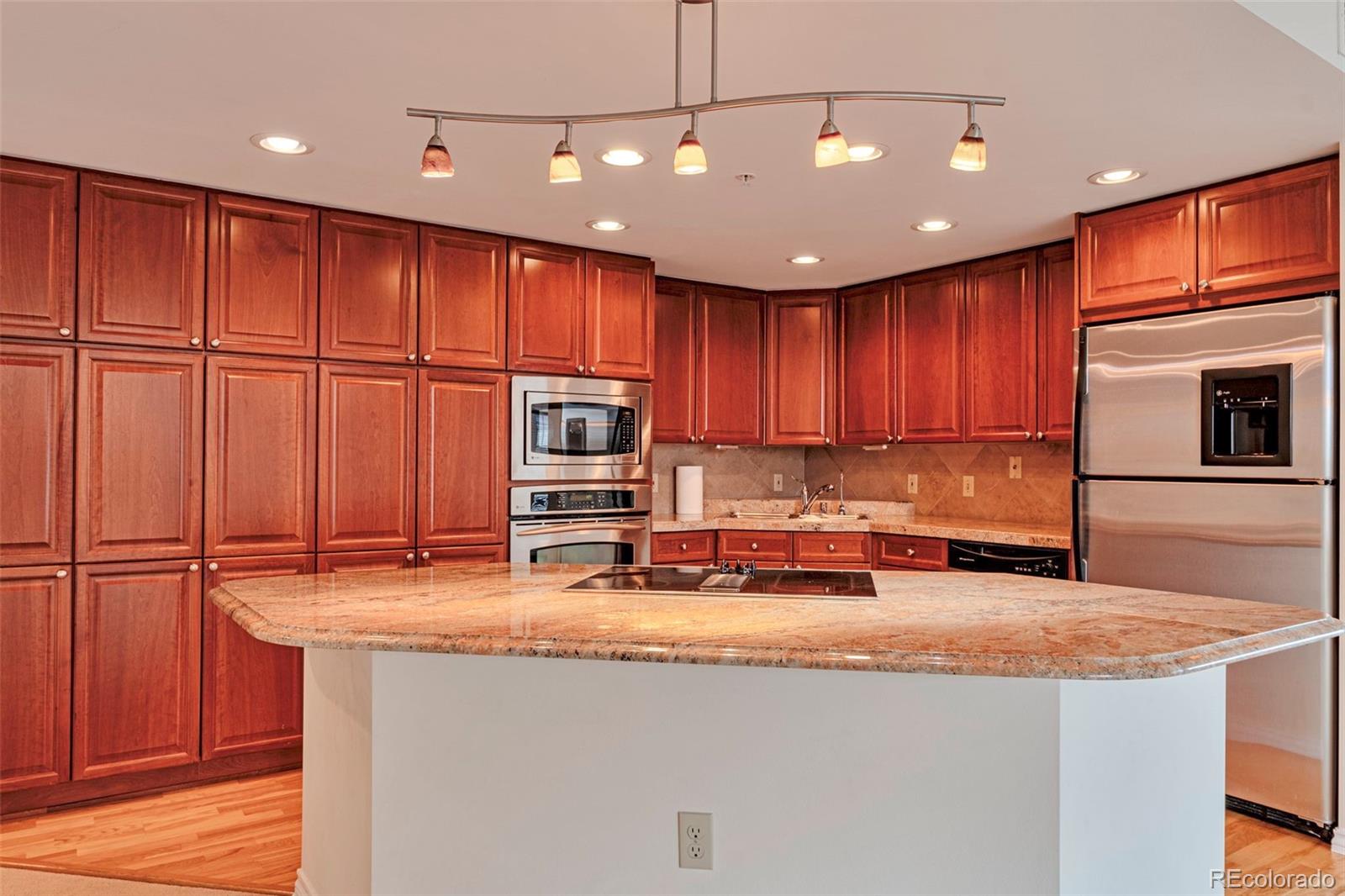 MLS Image #4 for 8100 e union avenue 513,denver, Colorado
