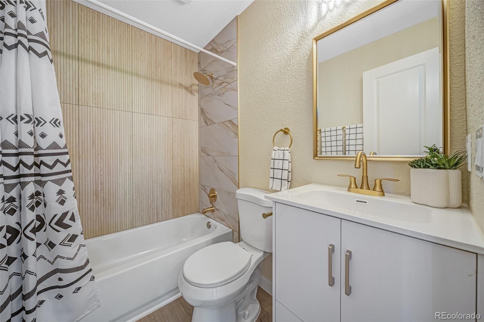 MLS Image #10 for 8346 w 87th drive d,arvada, Colorado
