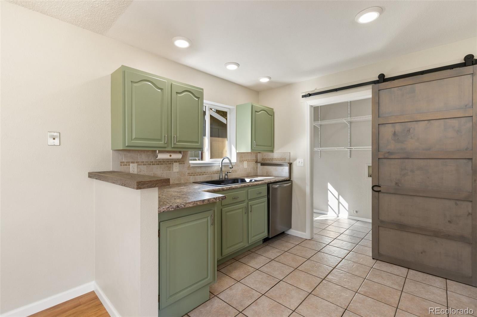 MLS Image #10 for 1220  sundance street,woodland park, Colorado