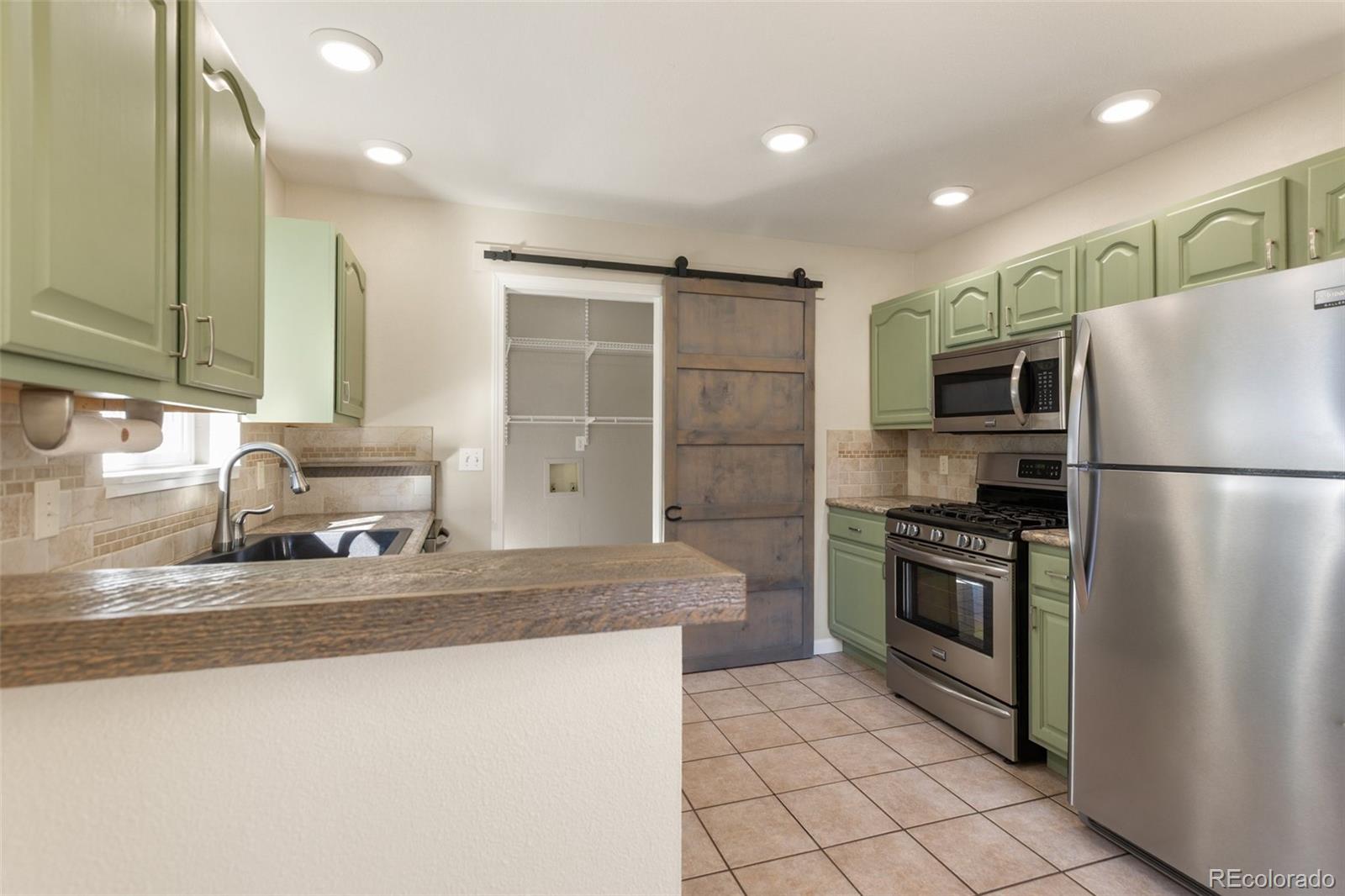 MLS Image #9 for 1220  sundance street,woodland park, Colorado