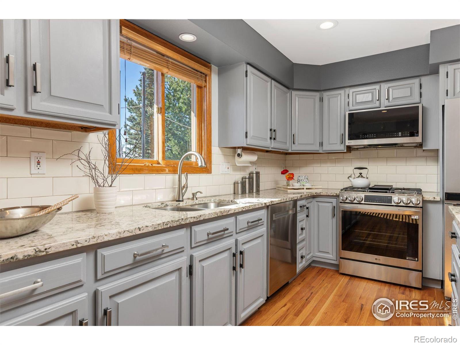 MLS Image #13 for 1058 w choke cherry drive,louisville, Colorado