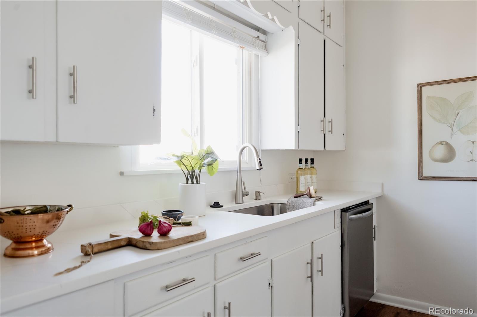 MLS Image #5 for 2015 s ogden street,denver, Colorado