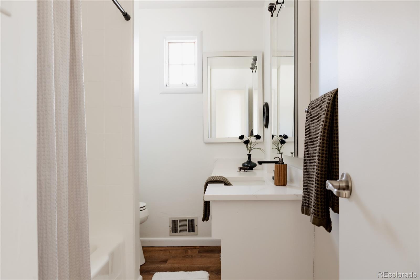 MLS Image #9 for 2015 s ogden street,denver, Colorado