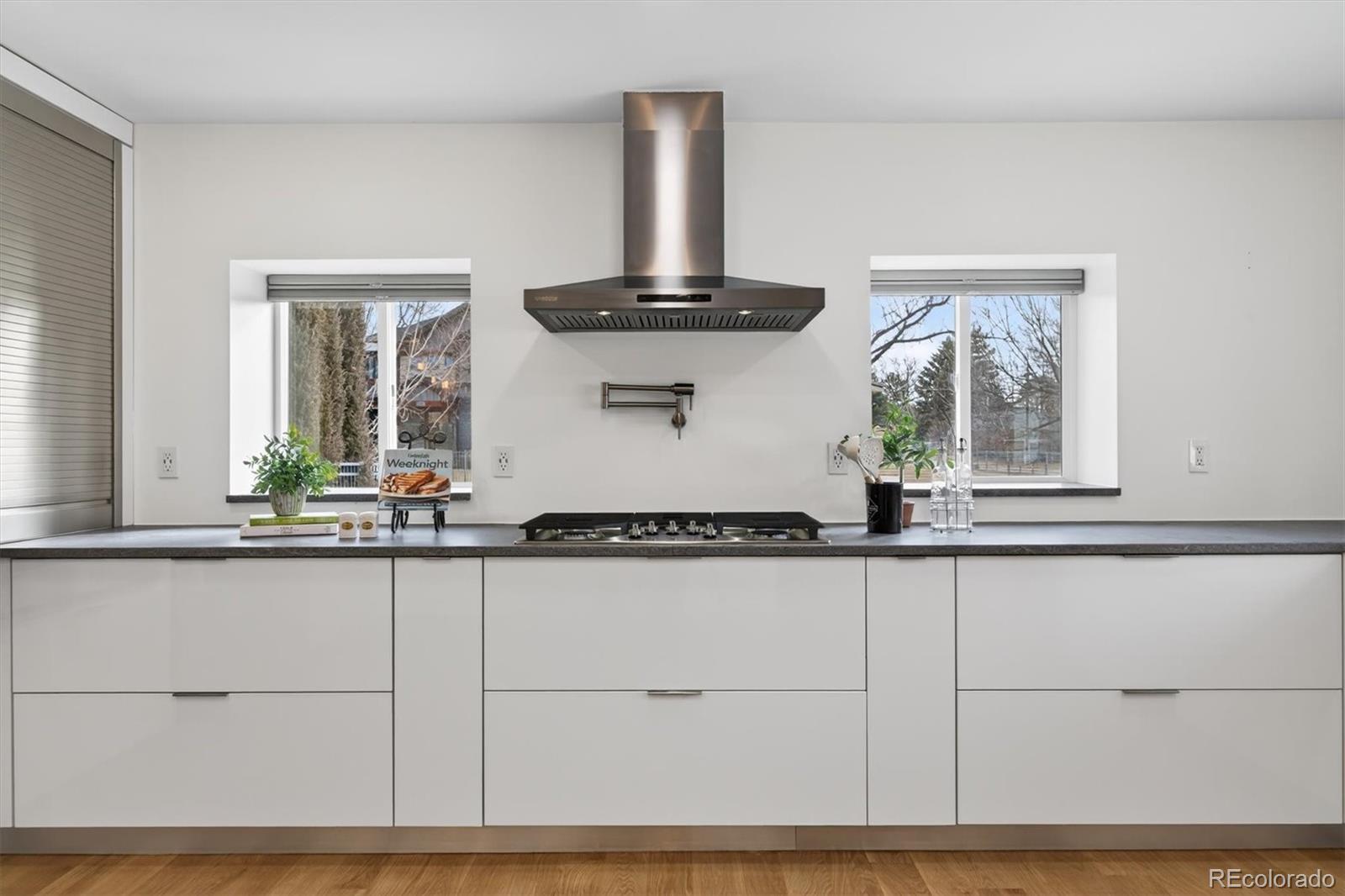 MLS Image #13 for 765  kearney street,denver, Colorado