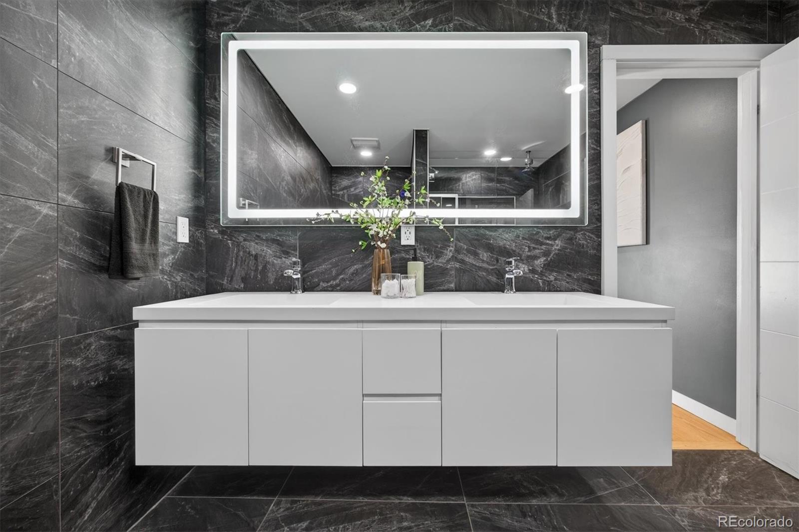 MLS Image #25 for 765  kearney street,denver, Colorado