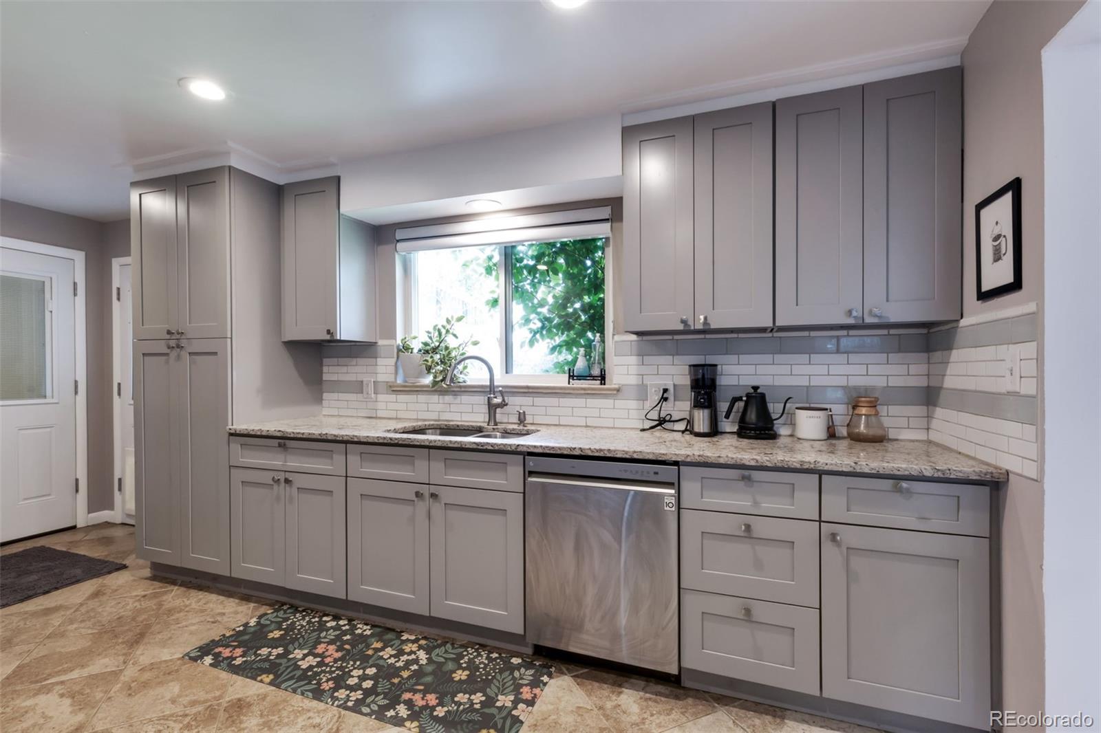 MLS Image #10 for 3049 s williams street,denver, Colorado
