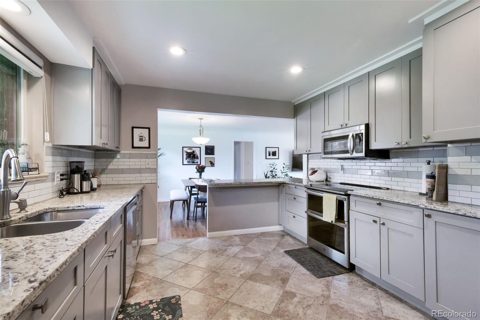 MLS Image #11 for 3049 s williams street,denver, Colorado