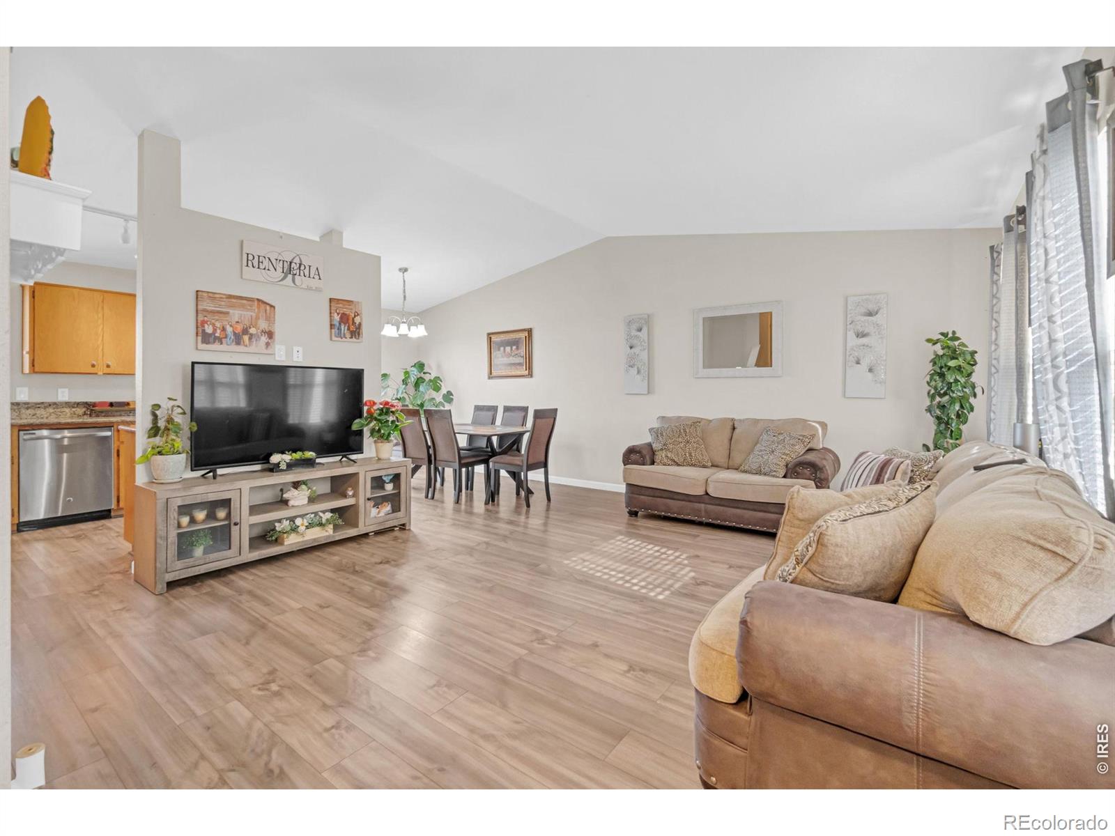 MLS Image #3 for 110  keep circle,berthoud, Colorado
