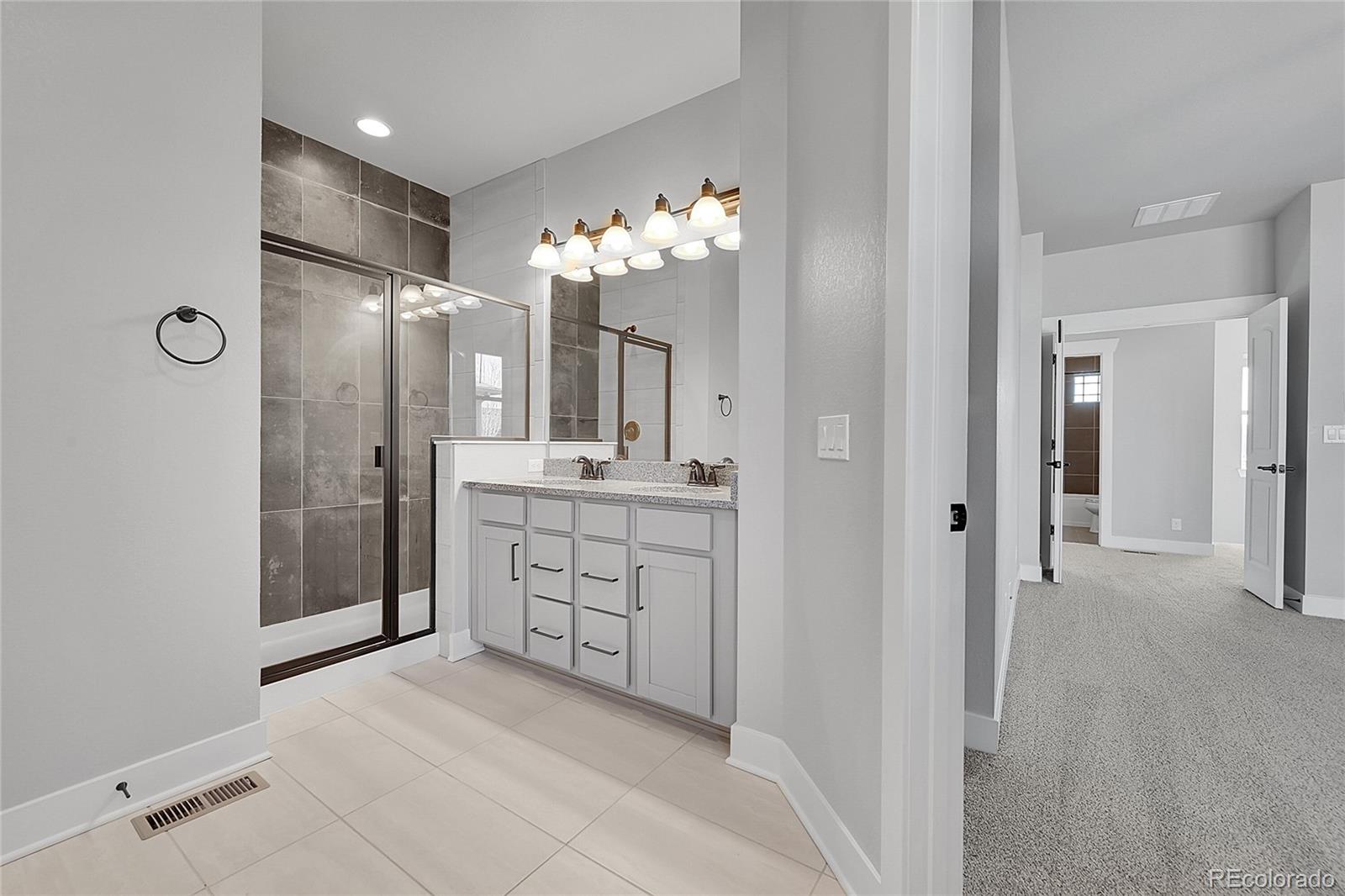 MLS Image #18 for 10539 e 25th drive,aurora, Colorado