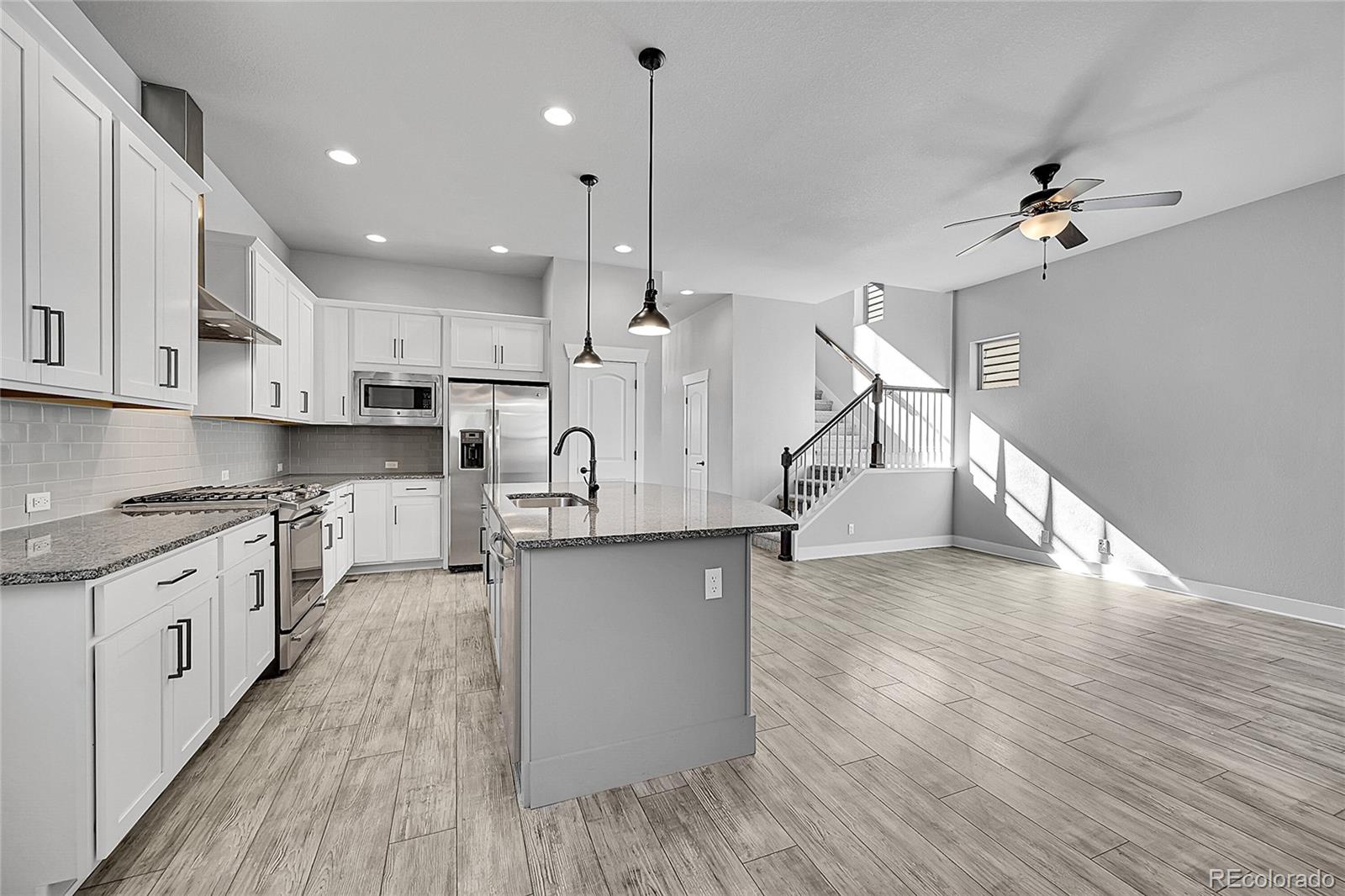 MLS Image #2 for 10539 e 25th drive,aurora, Colorado