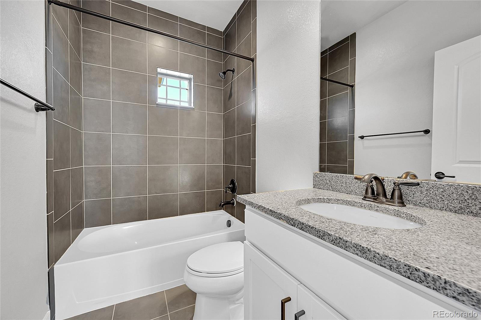 MLS Image #20 for 10539 e 25th drive,aurora, Colorado