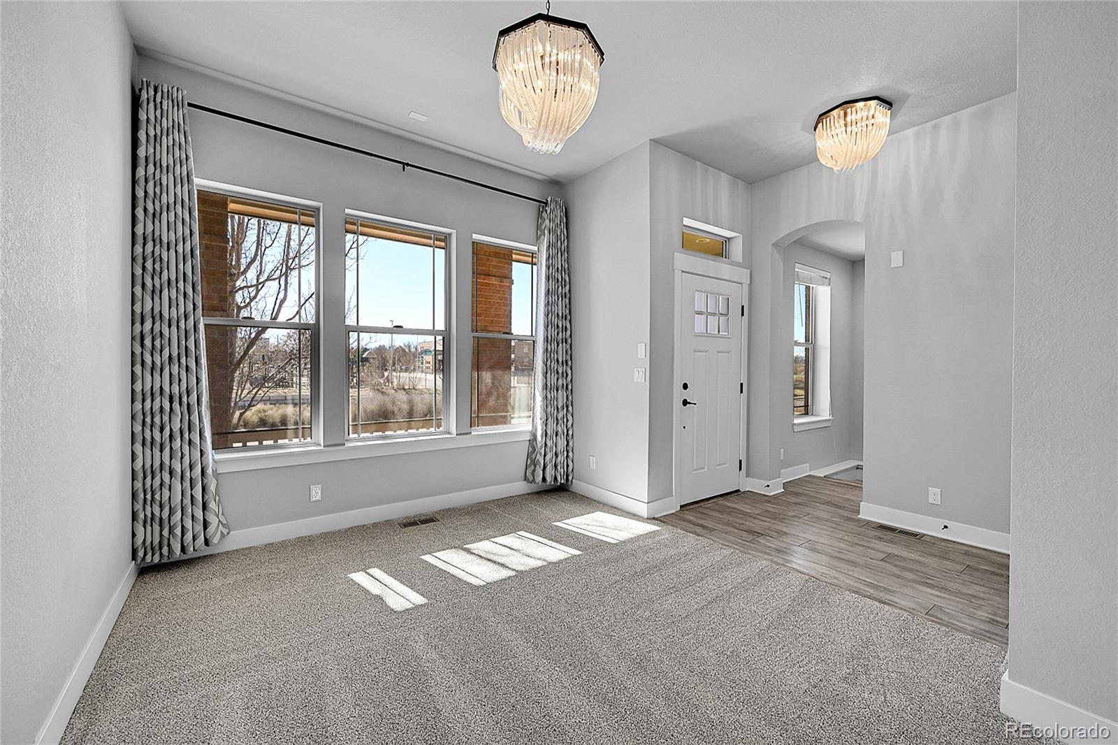 MLS Image #3 for 10539 e 25th drive,aurora, Colorado