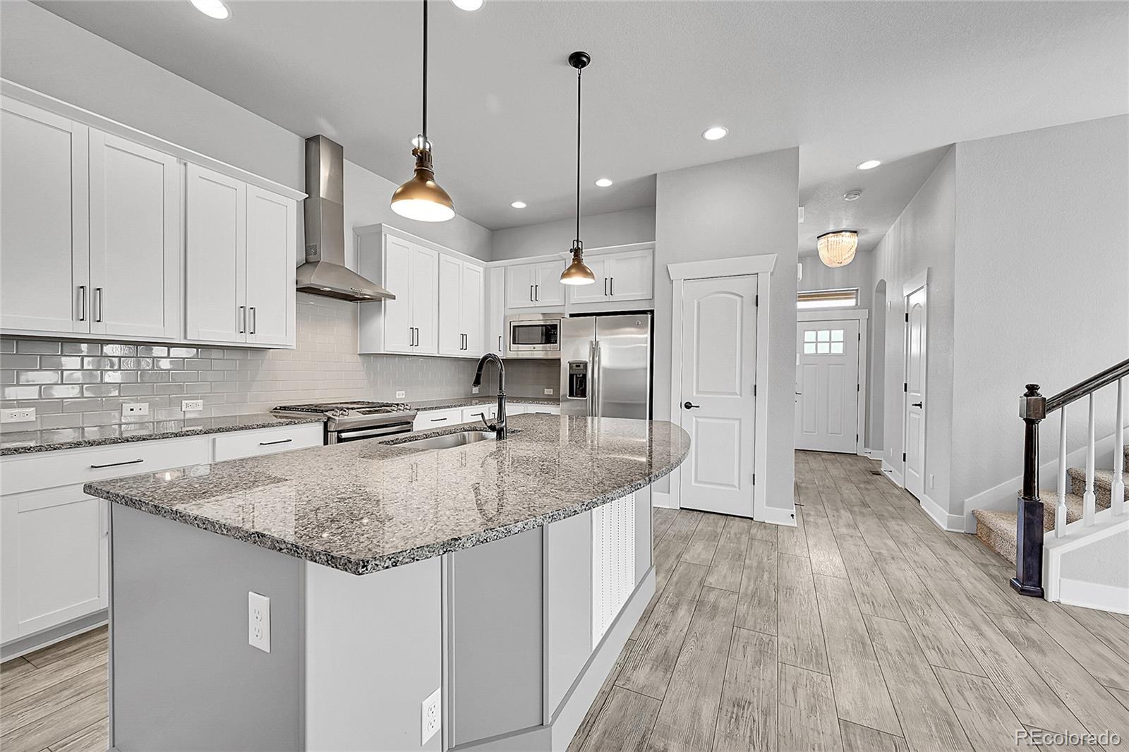 MLS Image #6 for 10539 e 25th drive,aurora, Colorado