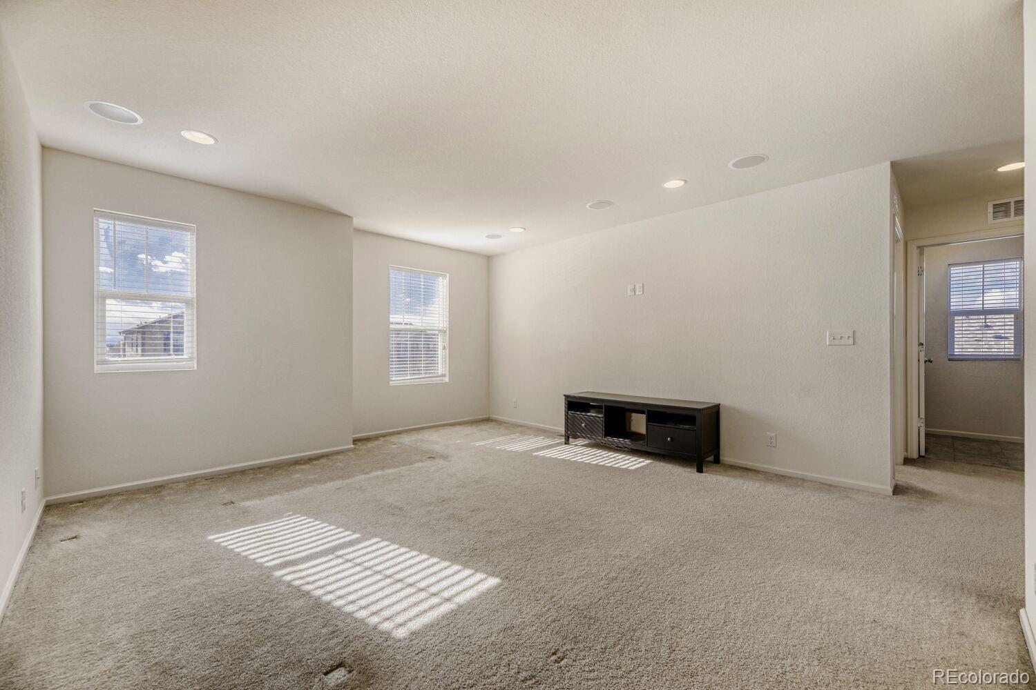 MLS Image #11 for 19121 e pacific place,aurora, Colorado