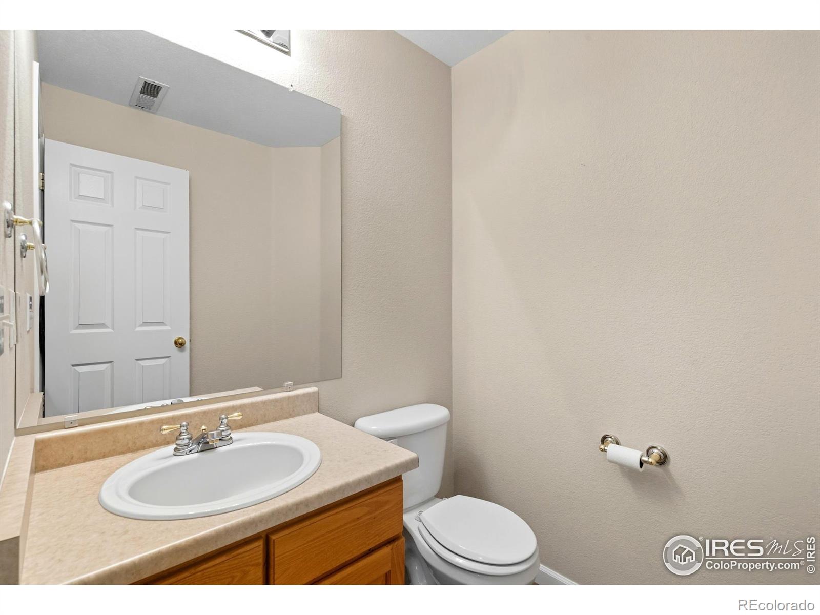 MLS Image #10 for 635  elizabeth st cir,dacono, Colorado