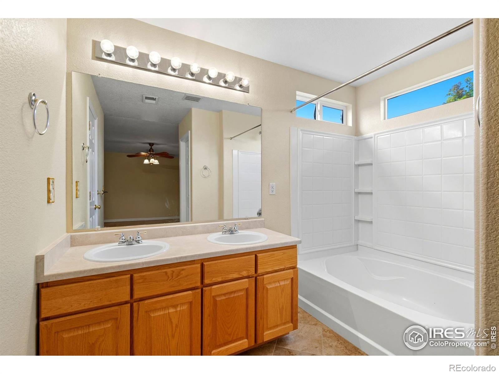 MLS Image #15 for 635  elizabeth st cir,dacono, Colorado