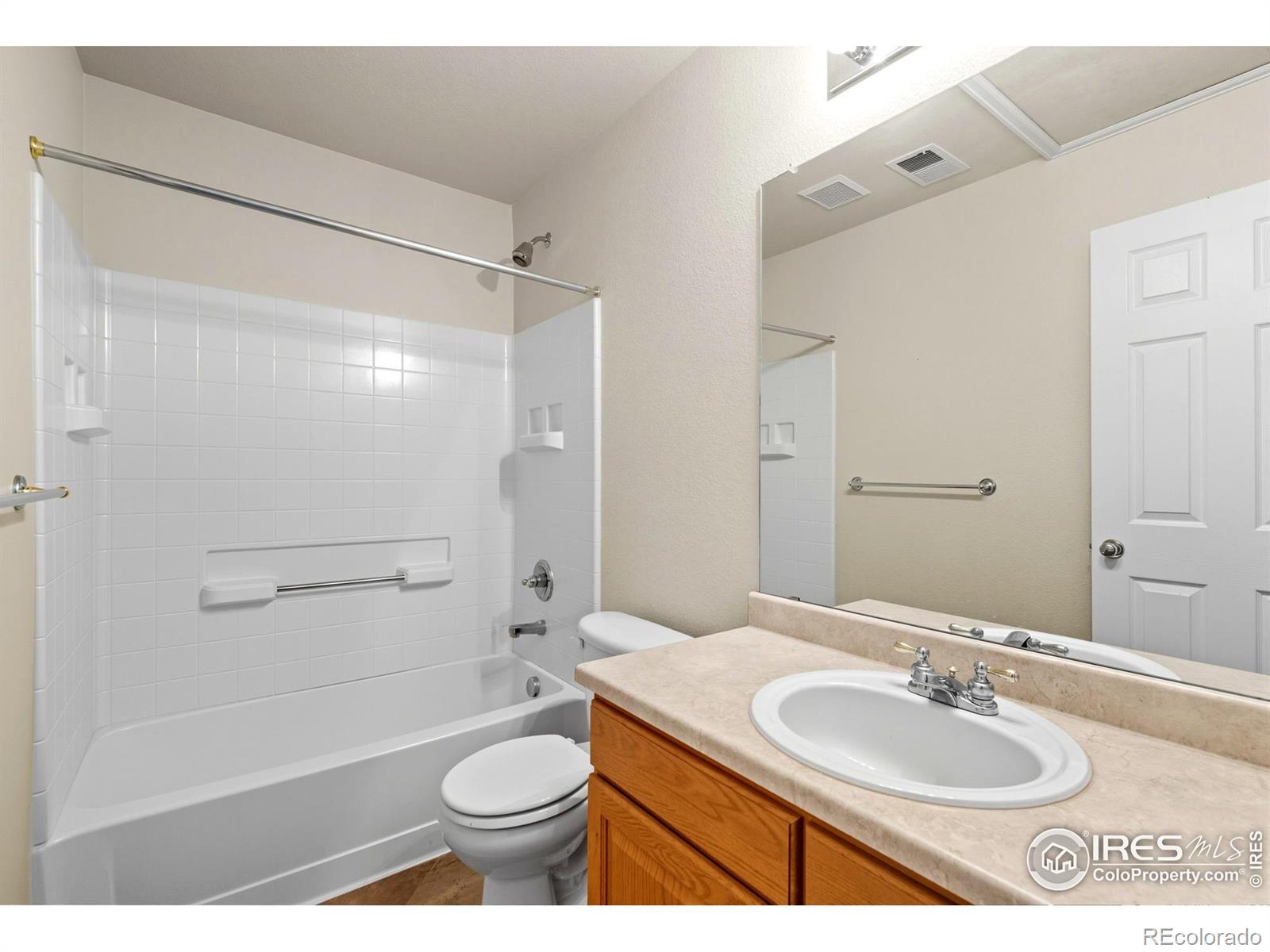 MLS Image #16 for 635  elizabeth st cir,dacono, Colorado