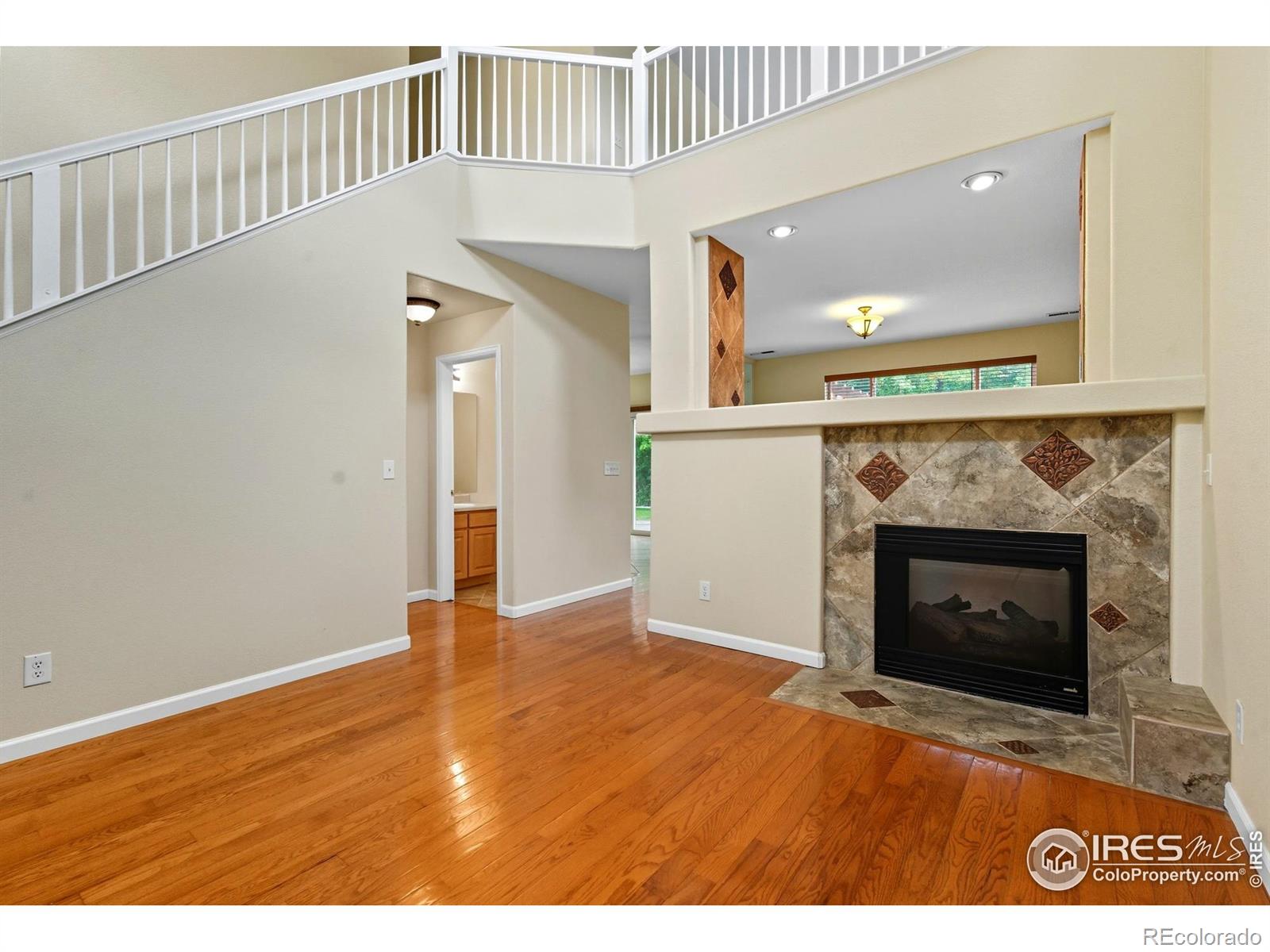 MLS Image #2 for 635  elizabeth st cir,dacono, Colorado